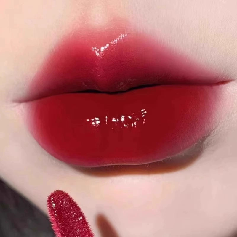 White and Red Toot Lip Lacquer No Stain on Cup! New Arrival Korean Style Low Saturation Lipstick Water Light Mirror Does Not Fade Plain Face