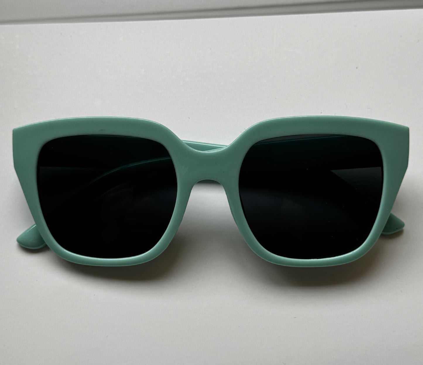 Women's Sunglasses Classic Elegant Ultra-light Sunglasses Men's Tiktok Internet Popular Explosions Sunglasses Stall
