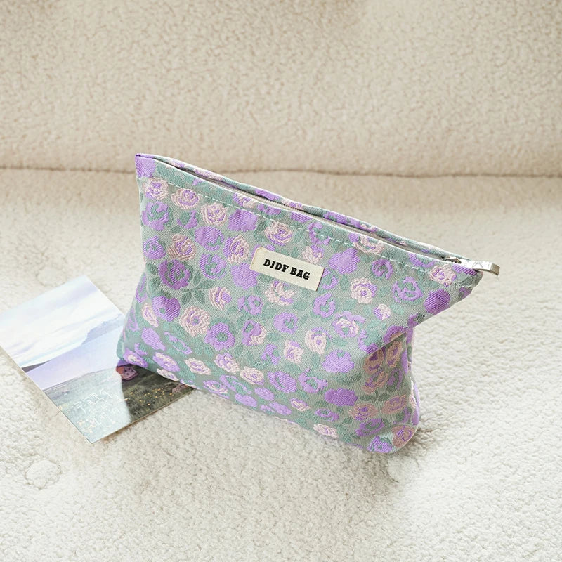 Women's Makeup Bag, Blue Bouquet, Large Capacity Sanitary Napkin, Touch-up, Makeup Supplies, Canvas Storage Bag, Toiletry Bag