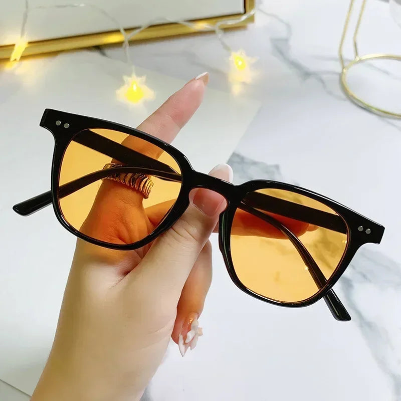 2025 Luxury Summer Sunglasses for Women Trendy Driving Outdoor Men Sunglasses Vintage Sunscreen and UV Protection Sunglasses