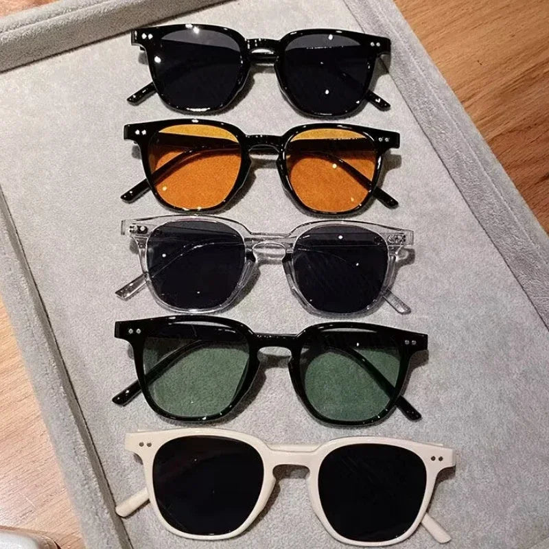 2025 Luxury Summer Sunglasses for Women Trendy Driving Outdoor Men Sunglasses Vintage Sunscreen and UV Protection Sunglasses