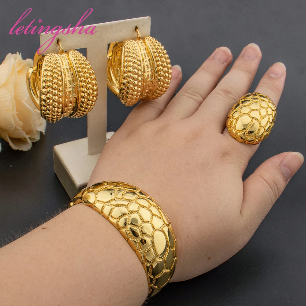 Dubai 18k Gold Plated Jewelry Set for Women Fashion Hoop Earrings African Copper Cuff Bangle Ring Sets Weddings Party Gift