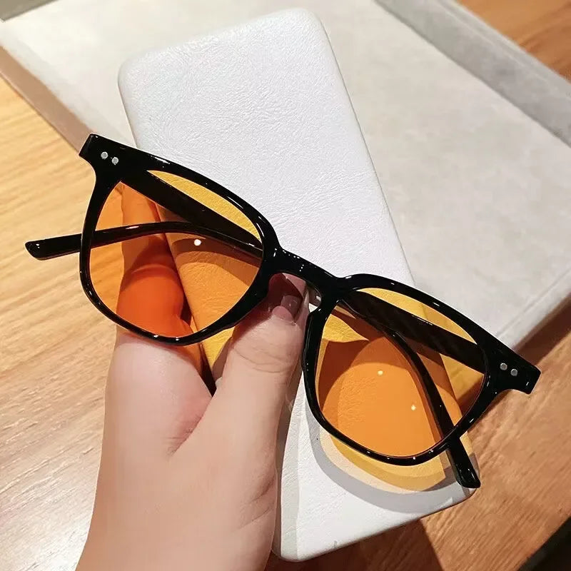 2025 Luxury Summer Sunglasses for Women Trendy Driving Outdoor Men Sunglasses Vintage Sunscreen and UV Protection Sunglasses