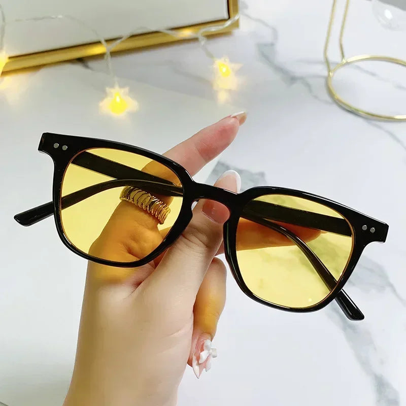 2025 Luxury Summer Sunglasses for Women Trendy Driving Outdoor Men Sunglasses Vintage Sunscreen and UV Protection Sunglasses