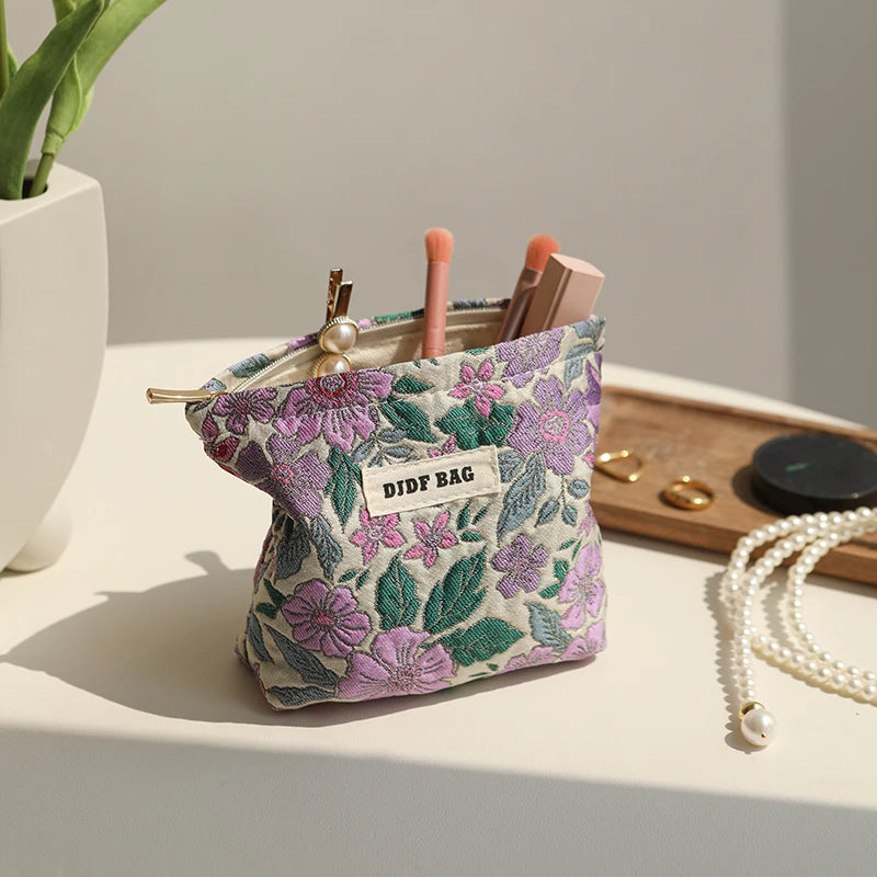 Women's Makeup Bag, Blue Bouquet, Large Capacity Sanitary Napkin, Touch-up, Makeup Supplies, Canvas Storage Bag, Toiletry Bag