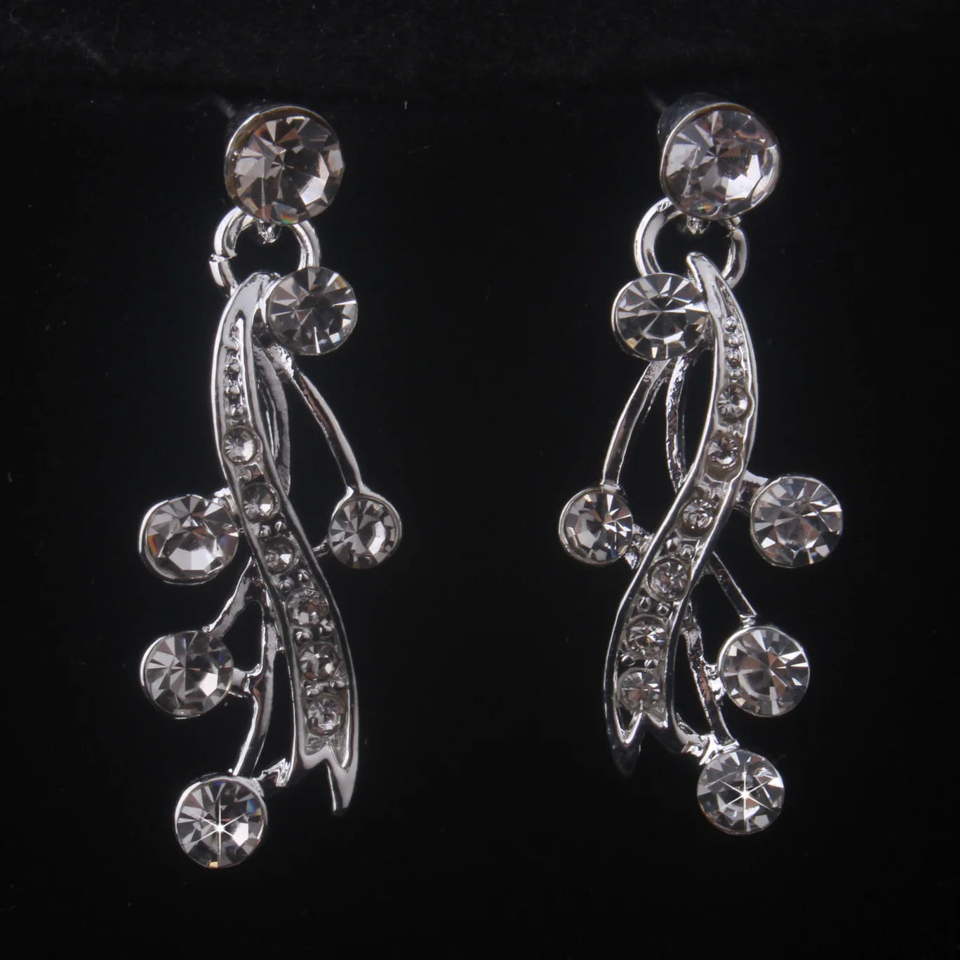 High end and elegant necklace+pair of earrings set, bridal accessories, wedding dress, evening party, birthday party, stage perf