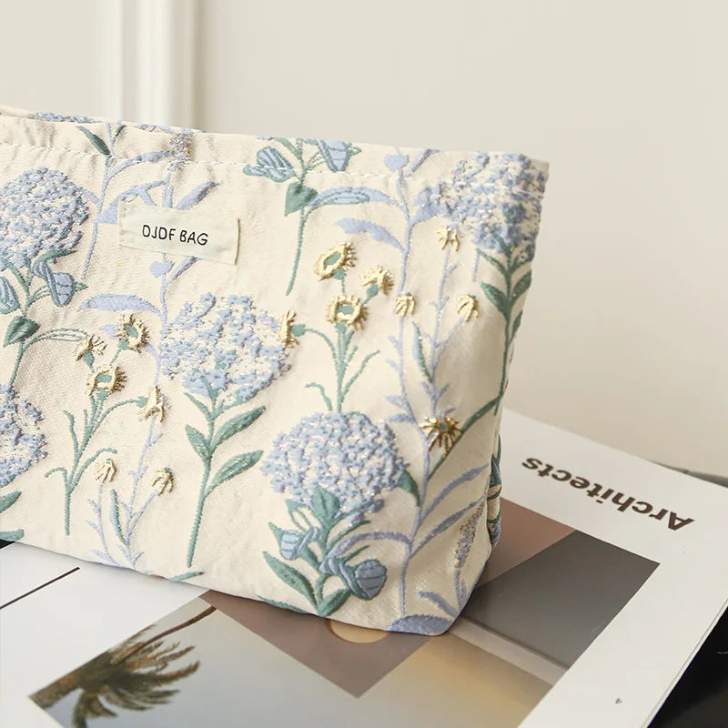 Women's Makeup Bag, Blue Bouquet, Large Capacity Sanitary Napkin, Touch-up, Makeup Supplies, Canvas Storage Bag, Toiletry Bag