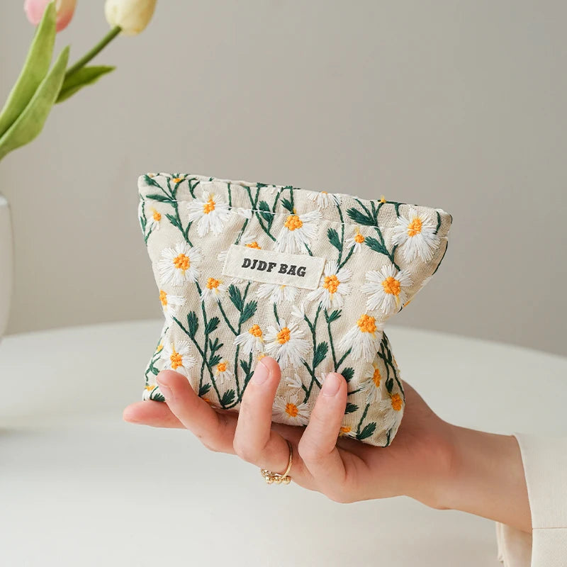 Women's Makeup Bag, Blue Bouquet, Large Capacity Sanitary Napkin, Touch-up, Makeup Supplies, Canvas Storage Bag, Toiletry Bag