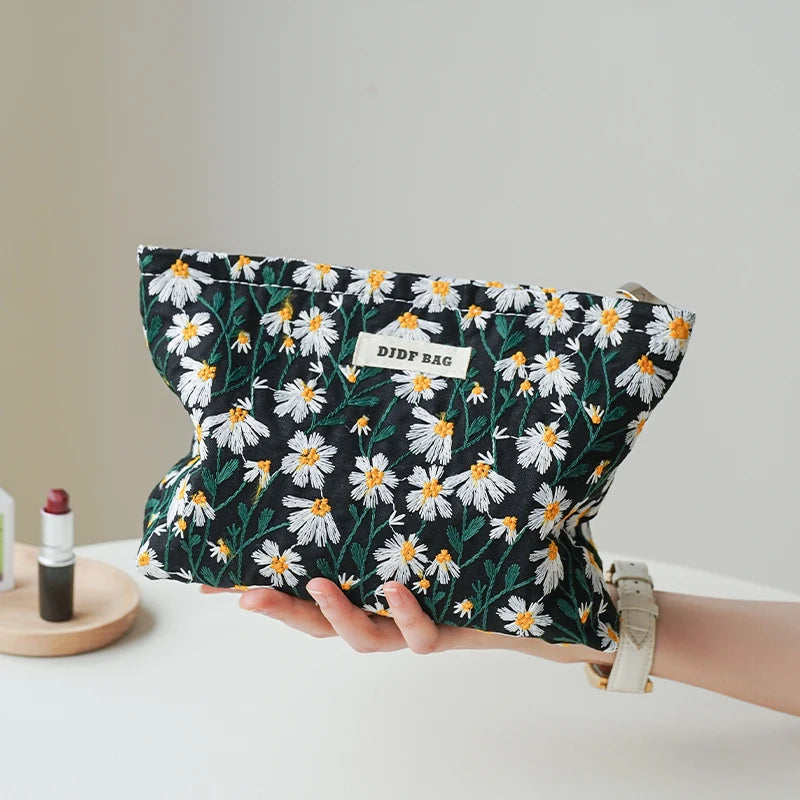 Women's Makeup Bag, Blue Bouquet, Large Capacity Sanitary Napkin, Touch-up, Makeup Supplies, Canvas Storage Bag, Toiletry Bag