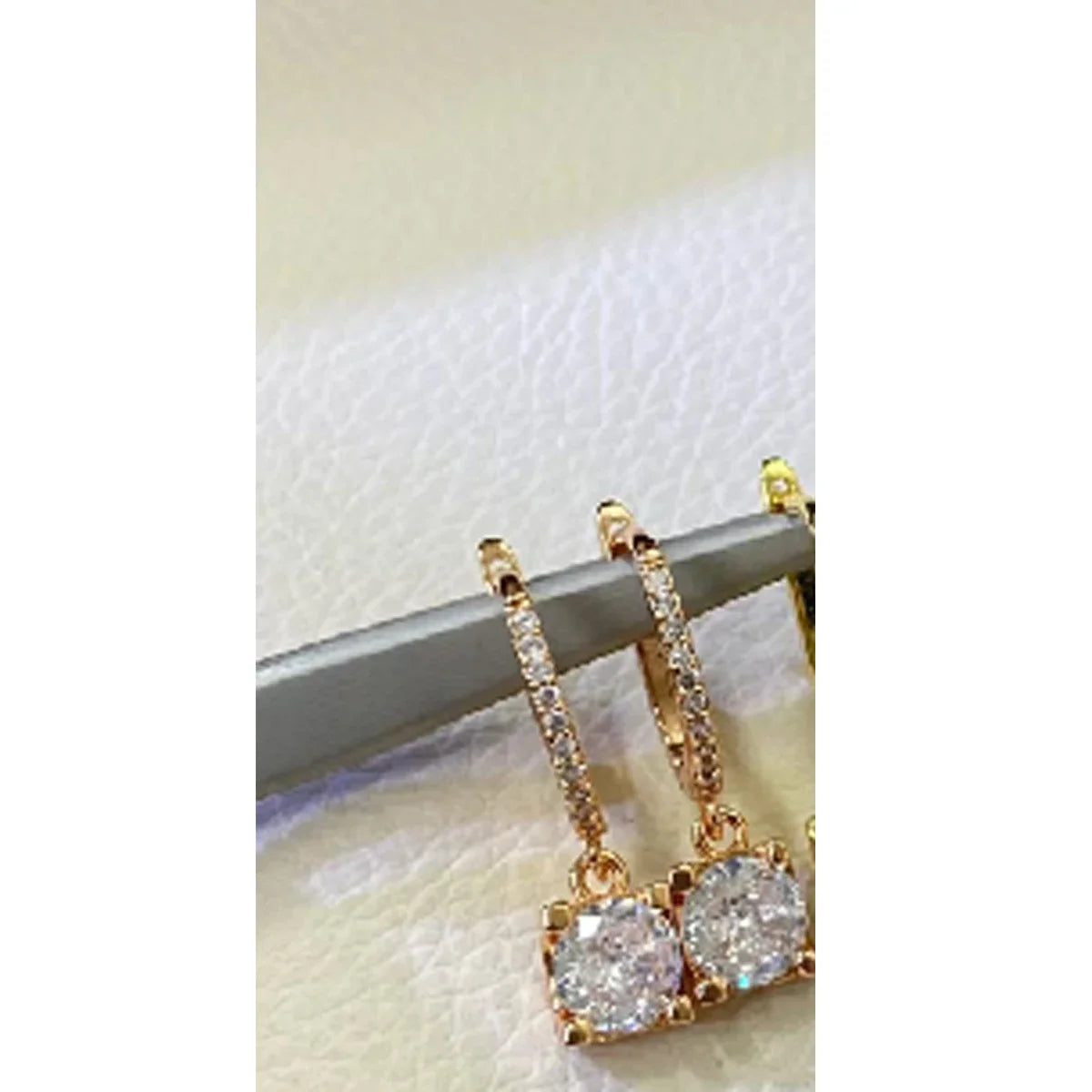 Elegant and Noble S925 Earring Pendant Shines with Charm, Essential Jewelry for Daily Work - Birthday Gift