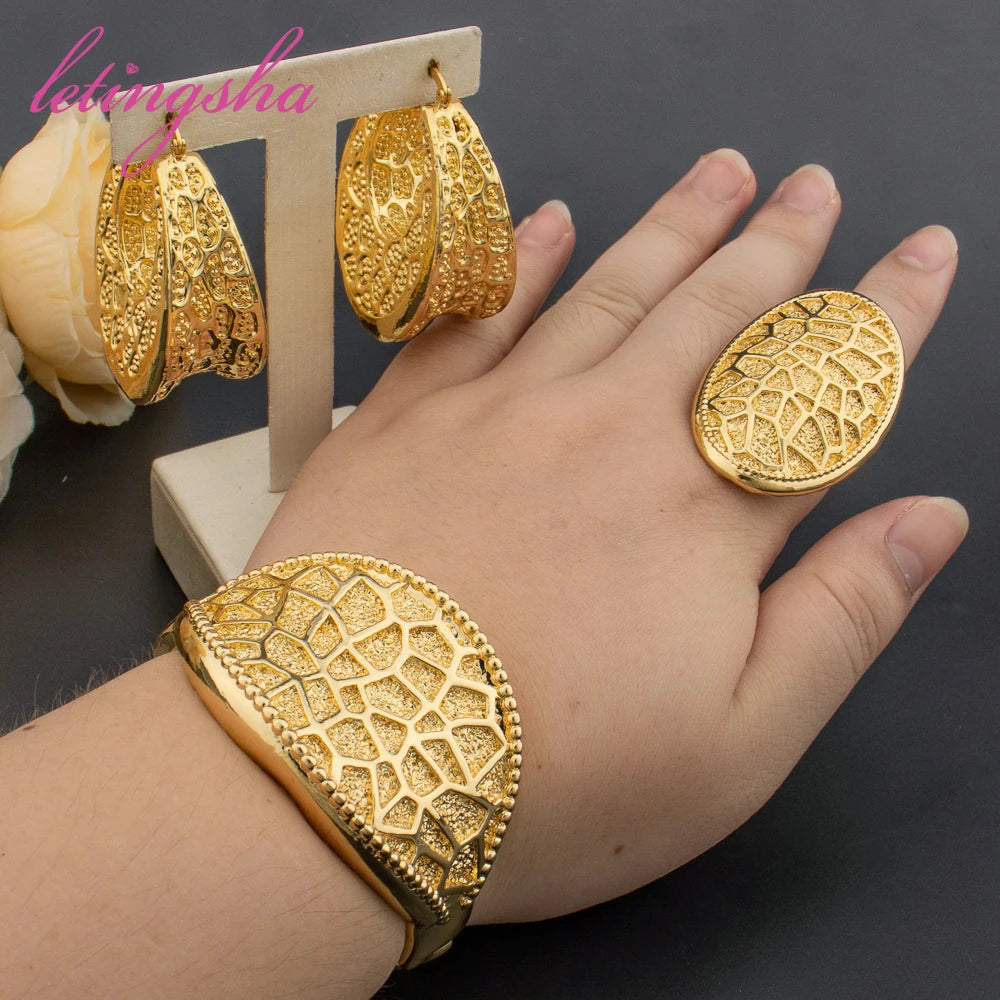 Dubai 18k Gold Plated Jewelry Set for Women Fashion Hoop Earrings African Copper Cuff Bangle Ring Sets Weddings Party Gift