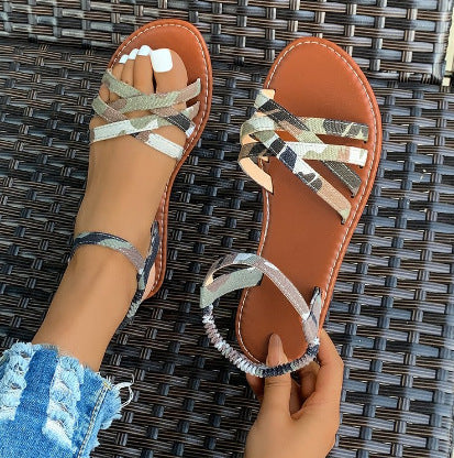 Cross-border foreign trade plus size 2025 spring and summer new fashion sandals flat fashion Joker cross Roman sandals