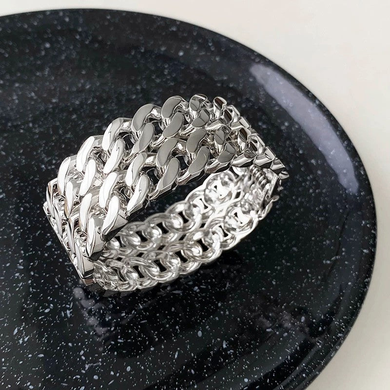Double-Layer Strap Design Bracelet for Women, Light Luxury, Exquisite Niche Fashion, Minimalist Style Arm Ring, French European and American Personalized Jewelry