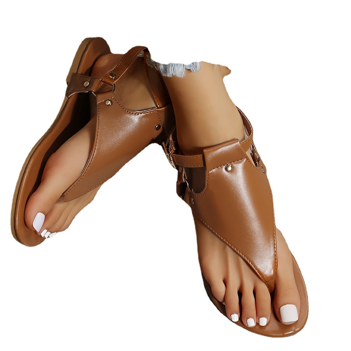 2023 New Women Outdoor Flat Rivet Buckle Fashion Flat Sandals Women