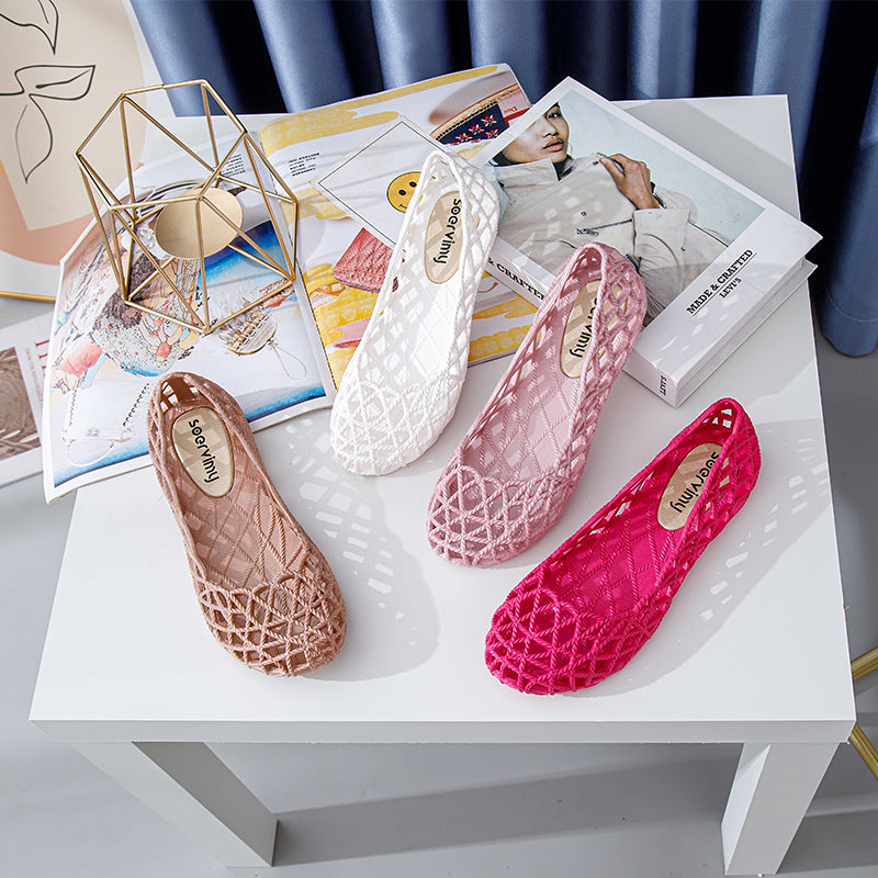 Plastic Sandals Women's 2022 New Summer Outer Wear Nurse Soft-soled Mother Shoes Hollow Non-slip Top Flat Hole Shoes