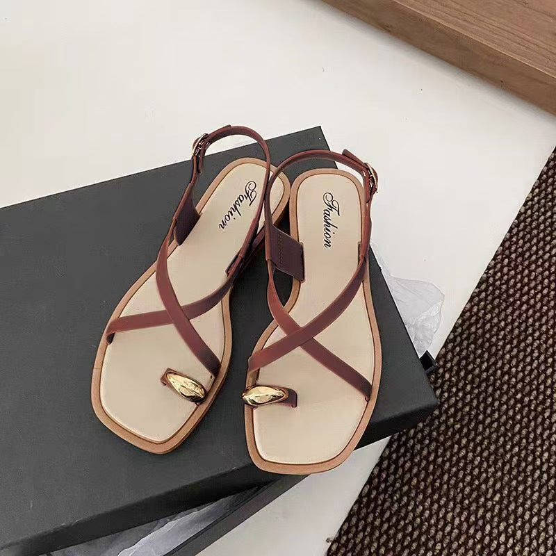 New Roman Sandals Women's Summer All-match Outwear Beach Finger Slippers 2024 Elegant Flip Flops for Women
