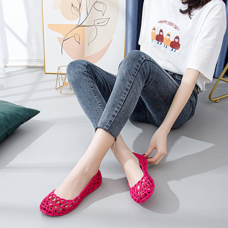 Plastic Sandals Women's 2022 New Summer Outer Wear Nurse Soft-soled Mother Shoes Hollow Non-slip Top Flat Hole Shoes