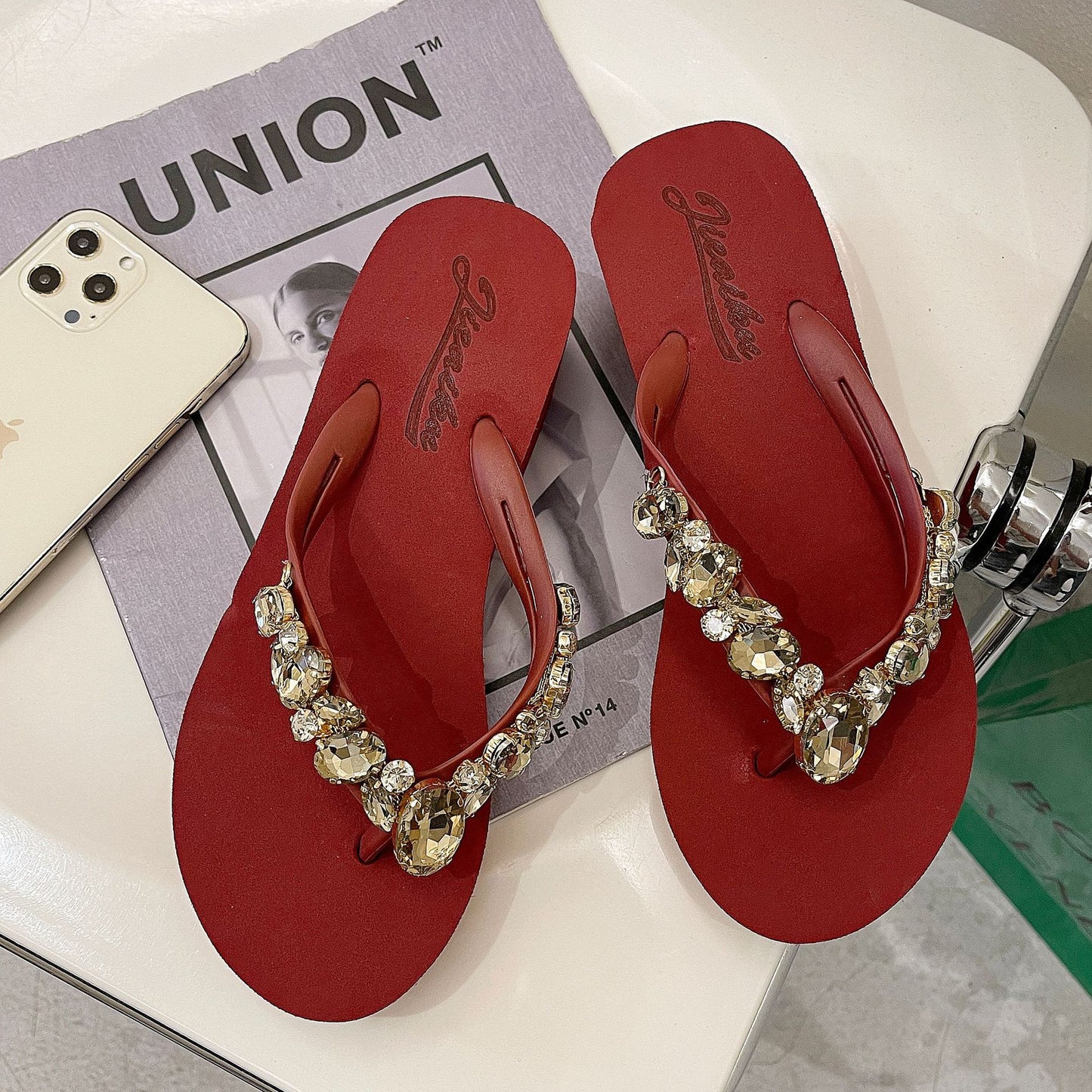 Choice One-Piece Drop Shipping Rhinestone Thick-Soled Flip-Flops for Women's Summer Outerwear Fashionable Korean Beach Shoes Wedge Heels for Women