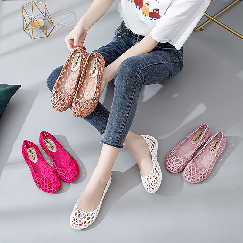 Plastic Sandals Women's 2022 New Summer Outer Wear Nurse Soft-soled Mother Shoes Hollow Non-slip Top Flat Hole Shoes