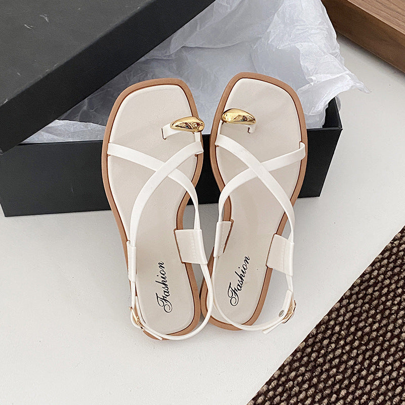 New Roman Sandals Women's Summer All-match Outwear Beach Finger Slippers 2024 Elegant Flip Flops for Women