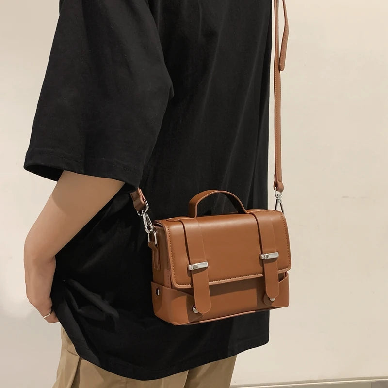 Minimalist Unisex Shoulder Bag Fashionable PU Leather Crossbody Bags Small Flip Style Messenger Bags for Women Designer Handbag