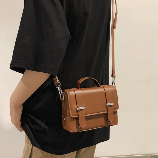 Minimalist Unisex Shoulder Bag Fashionable PU Leather Crossbody Bags Small Flip Style Messenger Bags for Women Designer Handbag