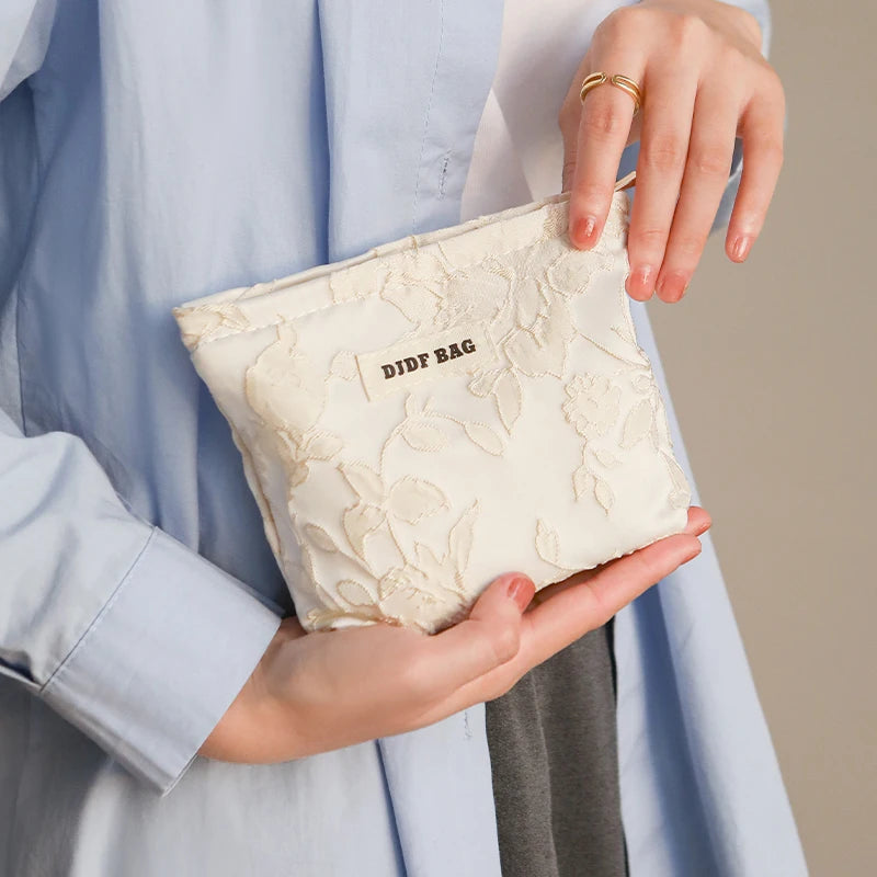 Women's Makeup Bag, Blue Bouquet, Large Capacity Sanitary Napkin, Touch-up, Makeup Supplies, Canvas Storage Bag, Toiletry Bag