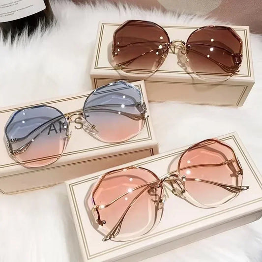 Fashion Sunglasses Women Metal Female UV400 Vintage Ladies Stylish Design Oversized Square Sunglasses for Women